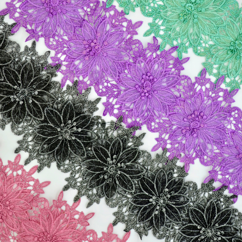 New metallic trim in 4 colors